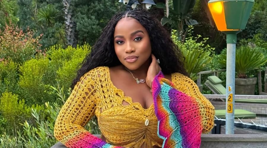 Crochet on Holiday: Veekee James in Hooked by Lade